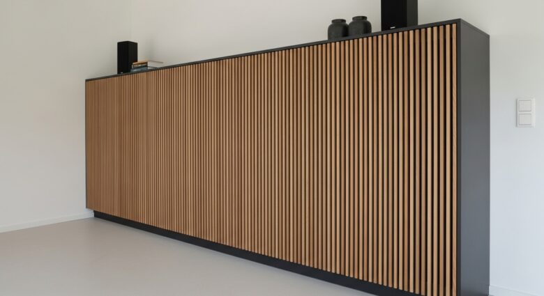 Schrankverkleidung mit Akustikpaneelen - Design, Akustik & Ideen